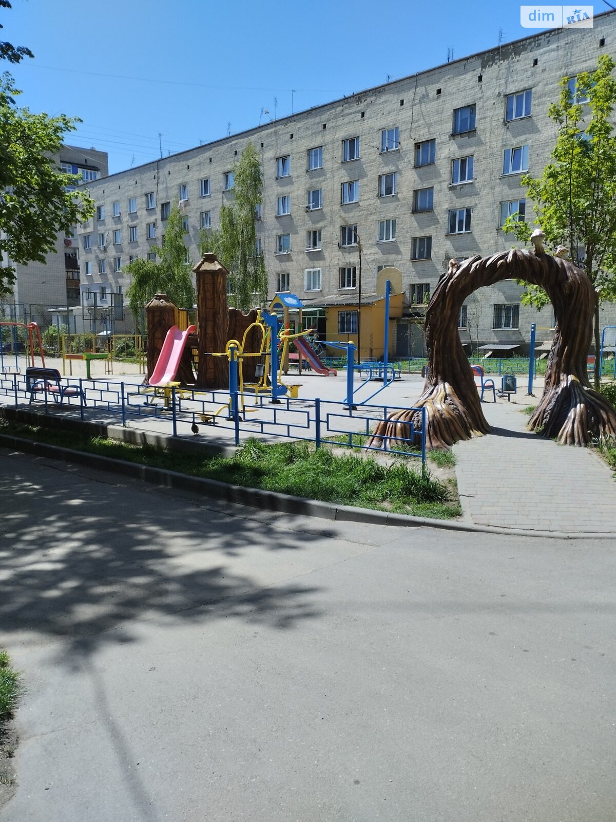 Кімната в Вінниці на вул. Лялі Ратушної 128 в районі Слов’янка на продаж фото 1 Кімната в Вінниці на вул. Лялі Ратушної 128 в районі Слов’янка на продаж фото 1