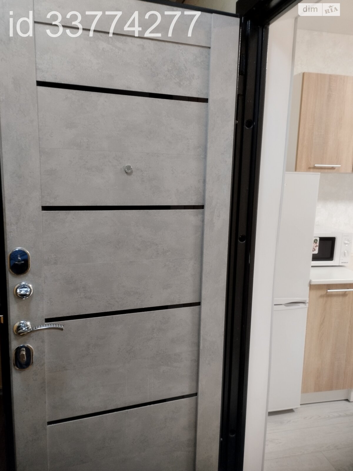 Кімната в Вінниці на вул. Лялі Ратушної 130 в районі Слов’янка на продаж фото 1 Кімната в Вінниці на вул. Лялі Ратушної 130 в районі Слов’янка на продаж фото 1