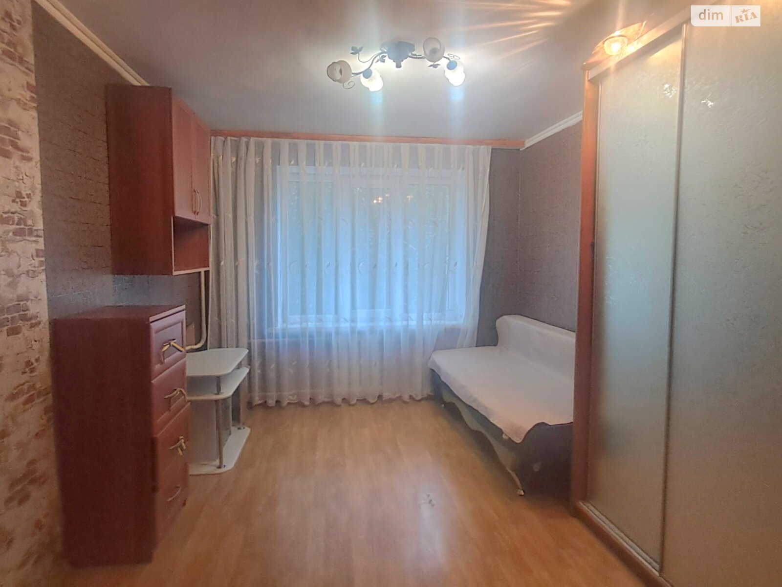 Кімната в Вінниці на вул. Лялі Ратушної в районі Вишенька на продаж фото 1 Кімната в Вінниці на вул. Лялі Ратушної в районі Вишенька на продаж фото 1