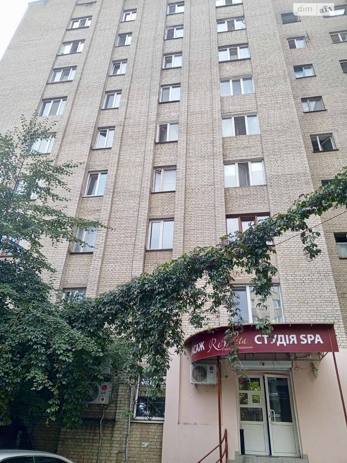 Кімната в Вінниці на просп. Юності 14 в районі Вишенька на продаж фото 1 Кімната в Вінниці на просп. Юності 14 в районі Вишенька на продаж фото 1