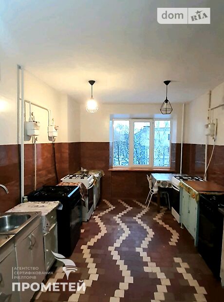 Комната в Виннице, на ул. Василия Порика в районе Вишенка на продажу фото 1 Комната в Виннице, на ул. Василия Порика в районе Вишенка на продажу фото 1