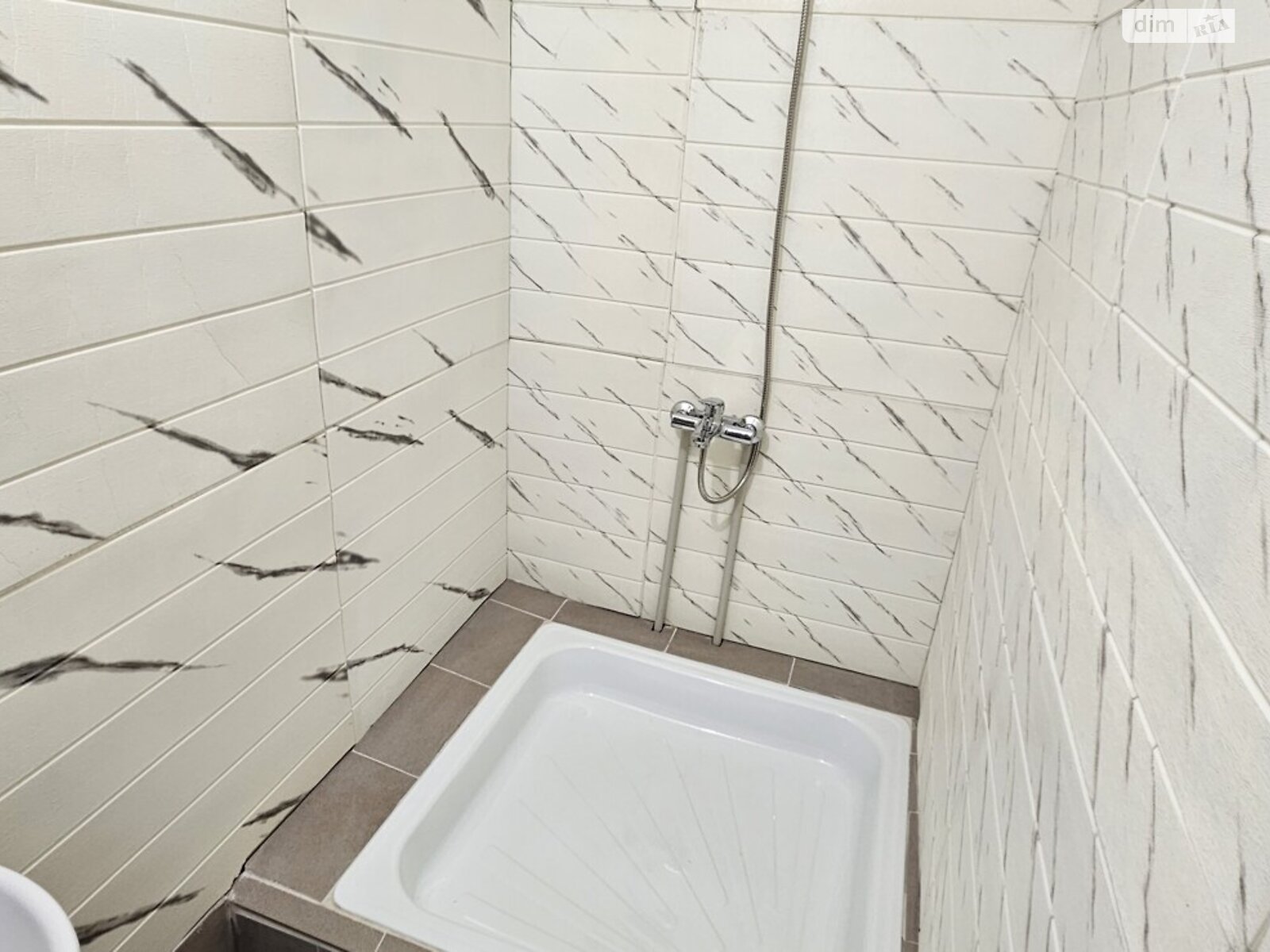 Комната в Виннице, на ул. Сергея Зулинского в районе Водоканал на продажу фото 1 Комната в Виннице, на ул. Сергея Зулинского в районе Водоканал на продажу фото 1