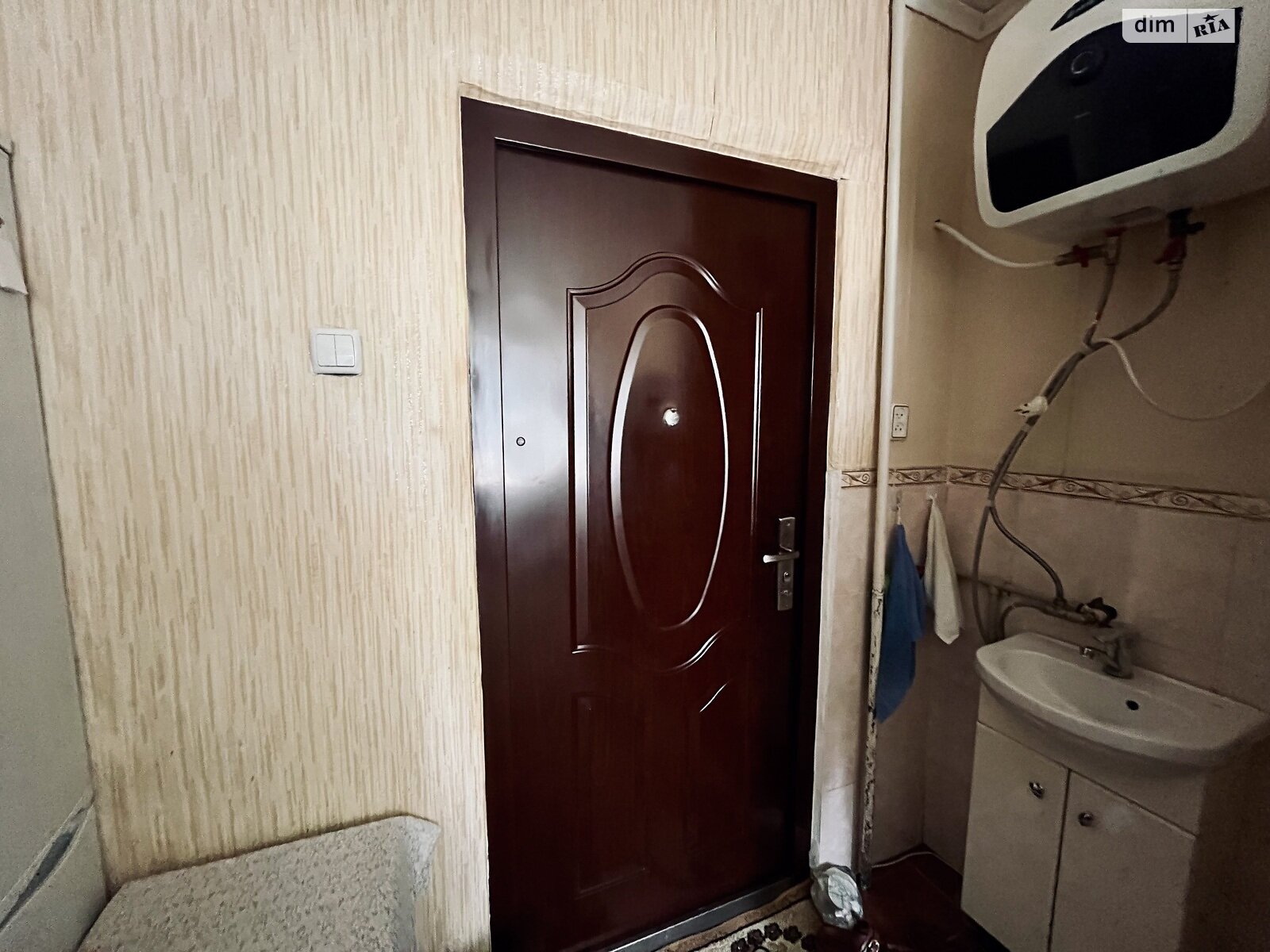 Комната в Виннице, на ул. Антонова Олега 2 в районе Военный городок на продажу фото 1 Комната в Виннице, на ул. Антонова Олега 2 в районе Военный городок на продажу фото 1