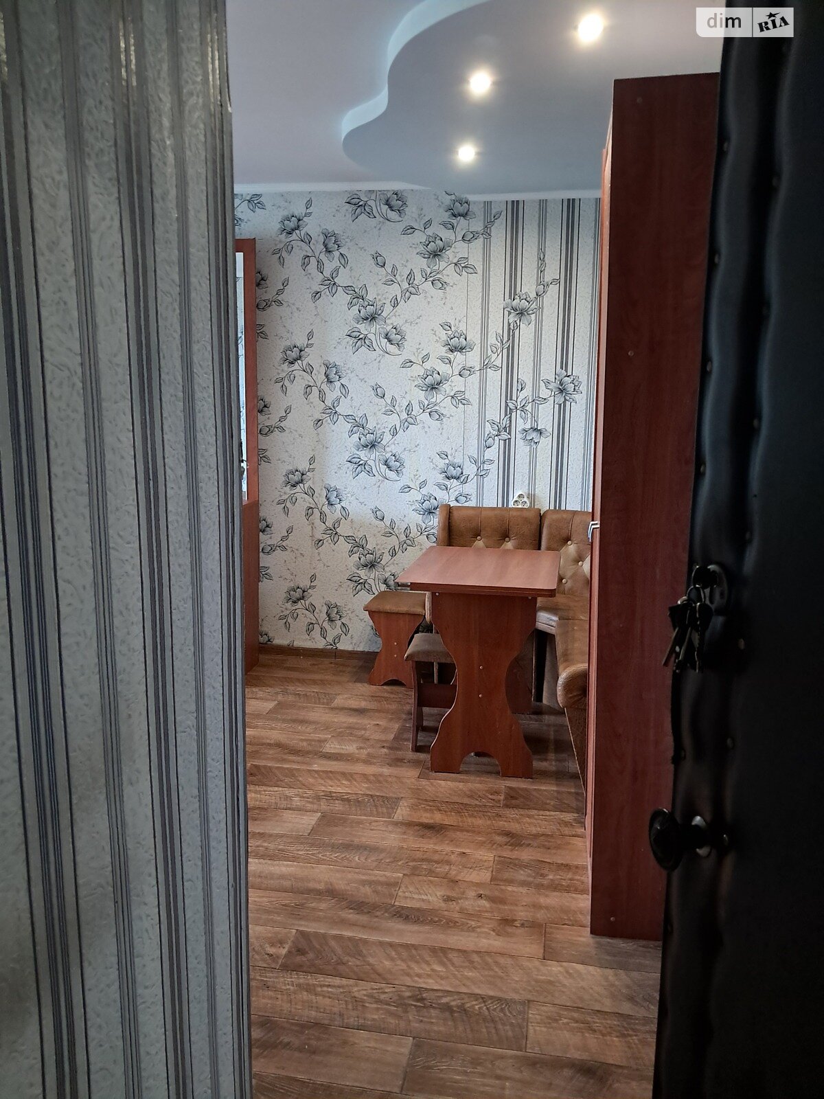 Комната в Запорожье, на ул. Привокзальная 7, кв. 611 в районе Коммунарский на продажу фото 1 Комната в Запорожье, на ул. Привокзальная 7, кв. 611 в районе Коммунарский на продажу фото 1