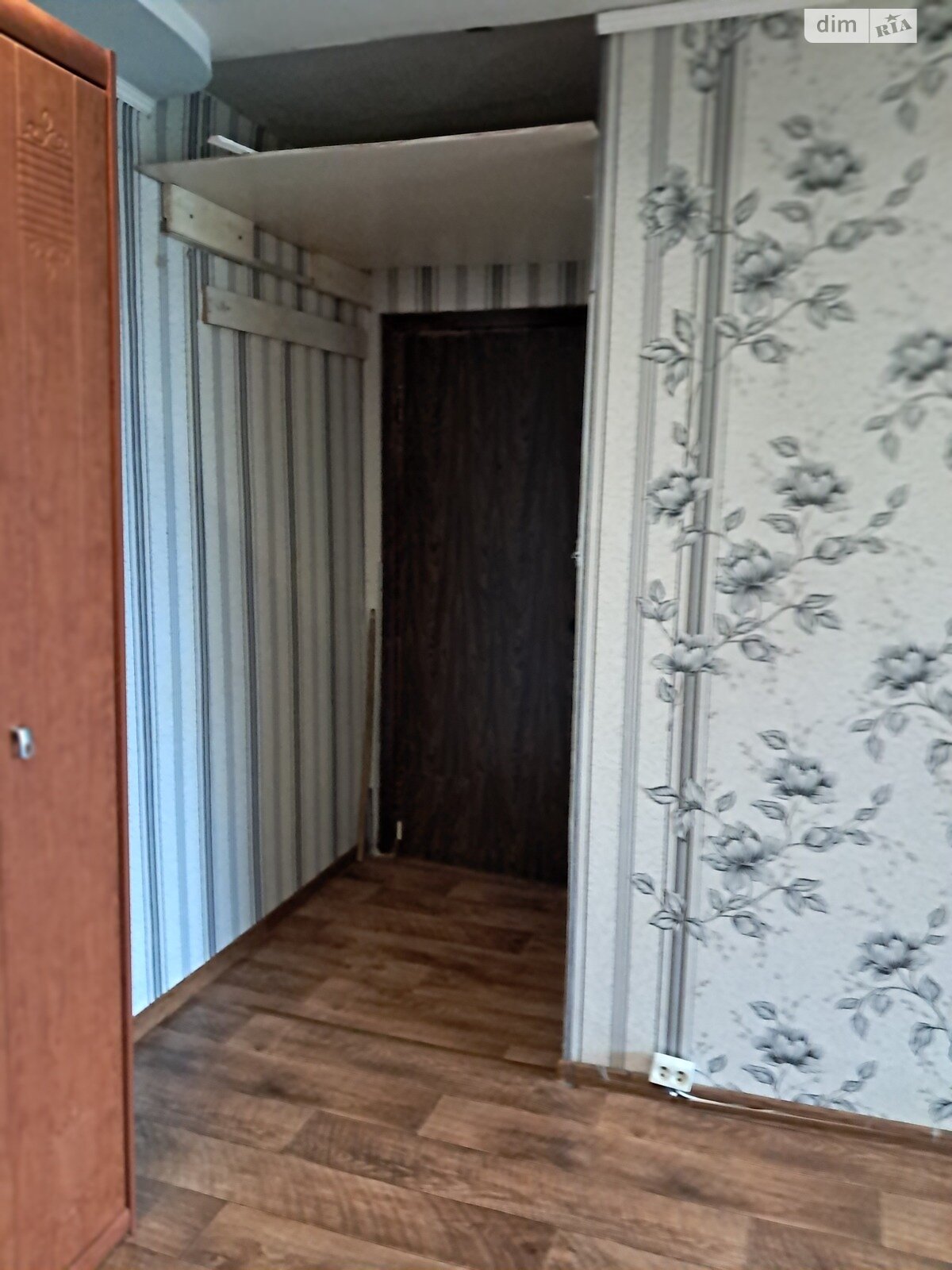 Комната в Запорожье, на ул. Привокзальная 7, кв. 611 в районе Коммунарский на продажу фото 1 Комната в Запорожье, на ул. Привокзальная 7, кв. 611 в районе Коммунарский на продажу фото 1