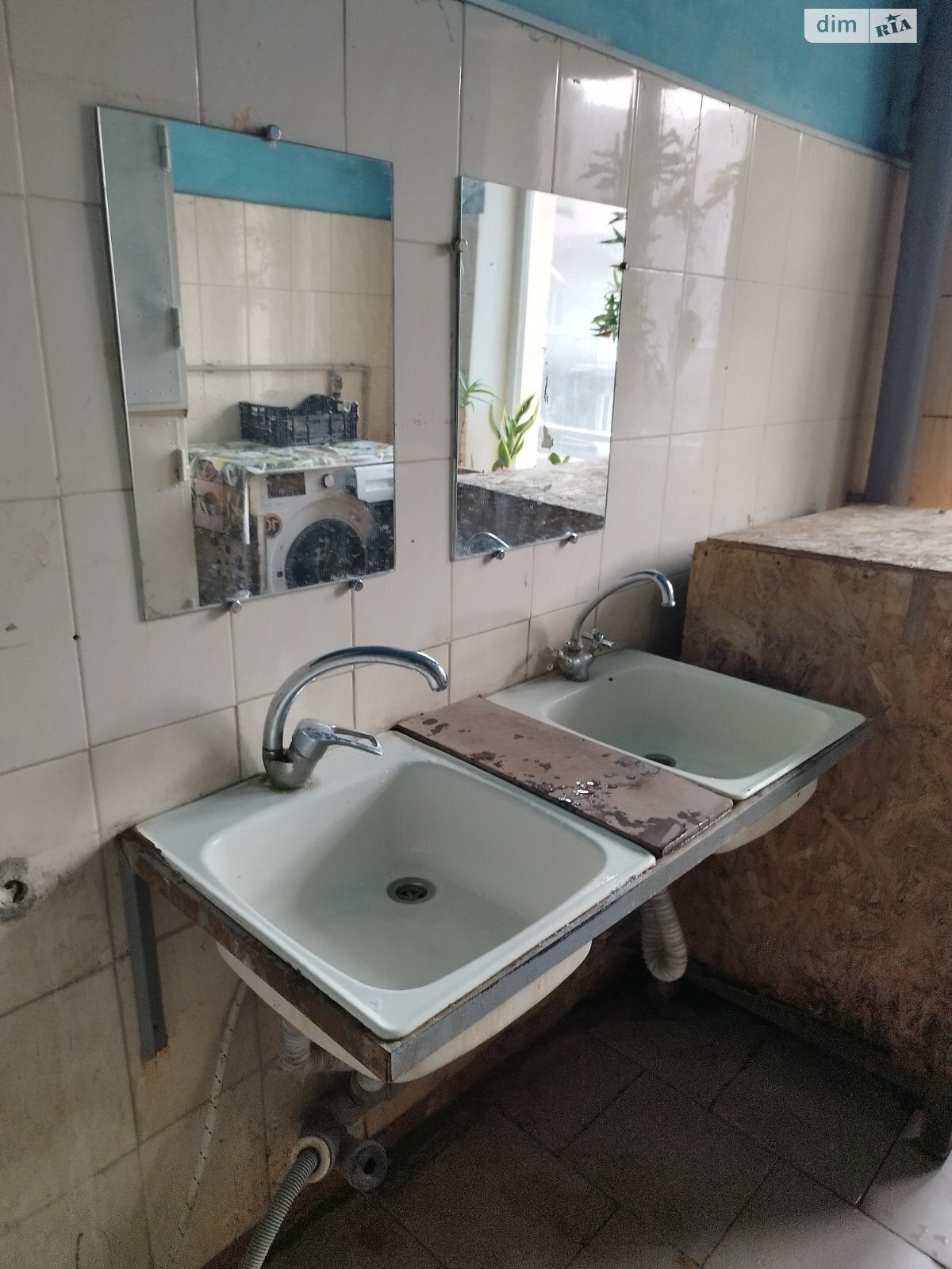 Кімната в Запоріжжі на просп. Металургів 10 в районі Соцмісто на продаж фото 1 Кімната в Запоріжжі на просп. Металургів 10 в районі Соцмісто на продаж фото 1