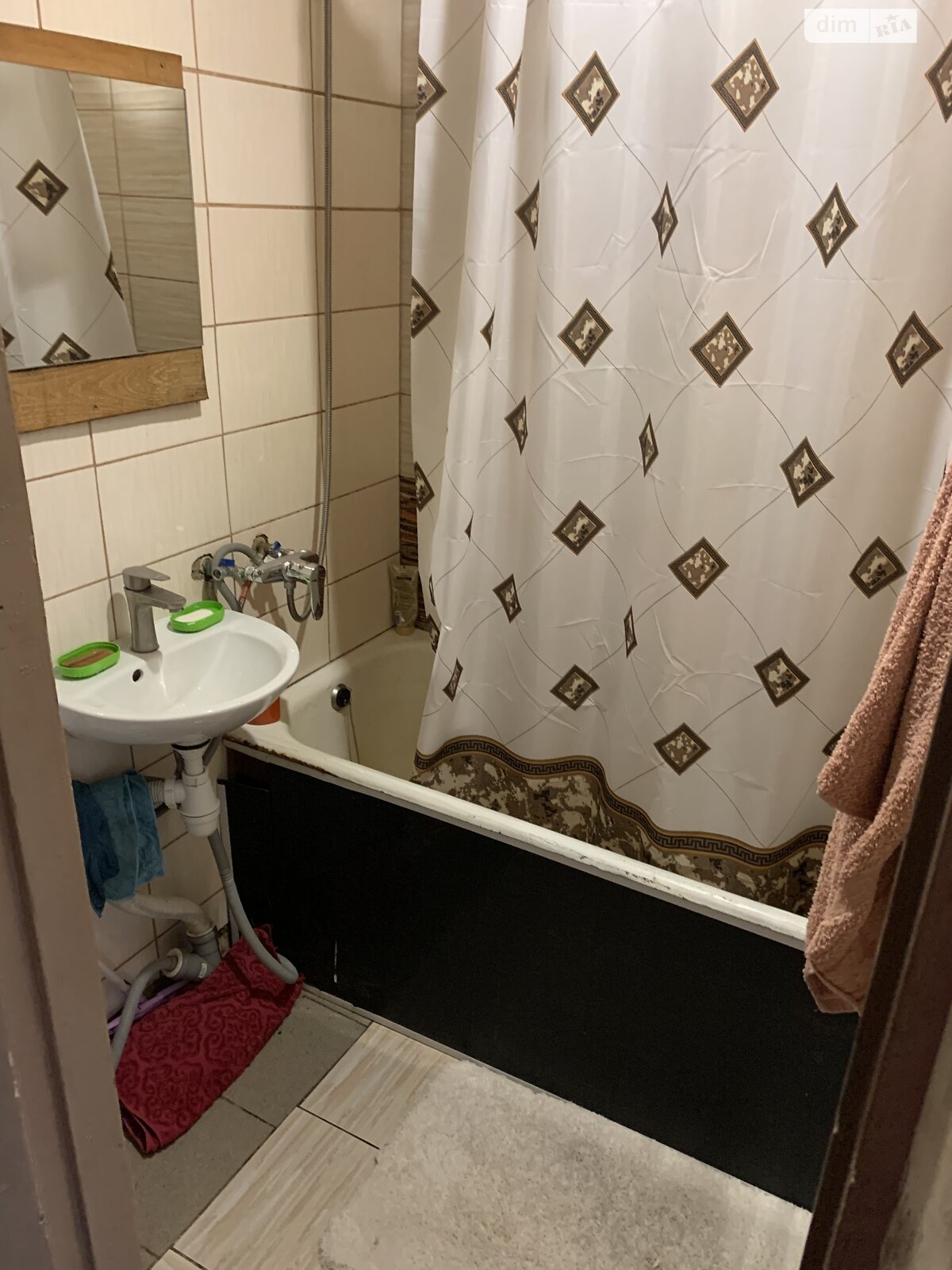 Продаж трикімнатної квартири в Абазівці, на вул. Центральна, фото 1 Продаж трикімнатної квартири в Абазівці, на вул. Центральна, фото 1