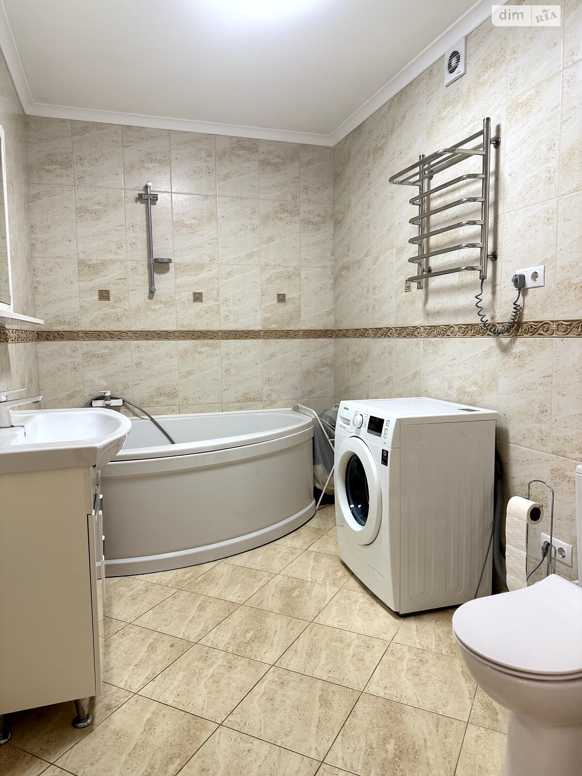 Продаж двокімнатної квартири в Агрономічному, на вул. Центральна 33, фото 1 Продаж двокімнатної квартири в Агрономічному, на вул. Центральна 33, фото 1