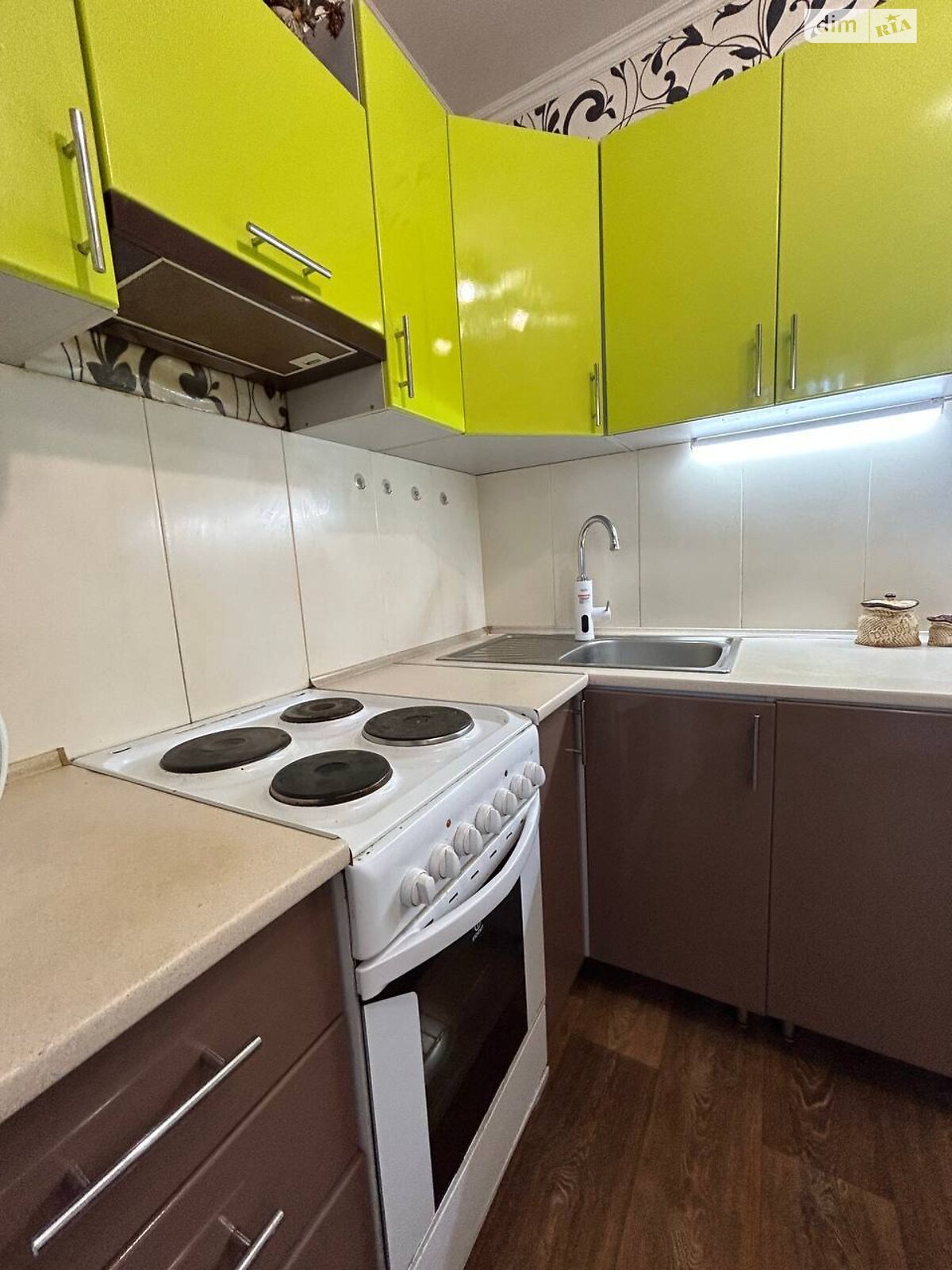 Продажа трехкомнатной квартиры в Ахтырке, на ул. Полтавская 10Б, район Ахтырка фото 1