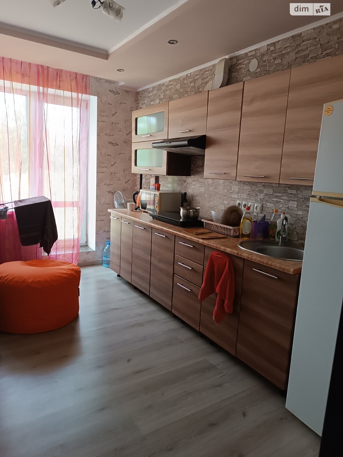 Продажа однокомнатной квартиры в Александровке, на ул. Студенческая, фото 1 Продажа однокомнатной квартиры в Александровке, на ул. Студенческая, фото 1