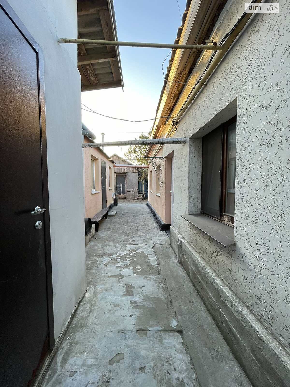Продажа трехкомнатной квартиры в Александровке, на ул. Центральная, фото 1