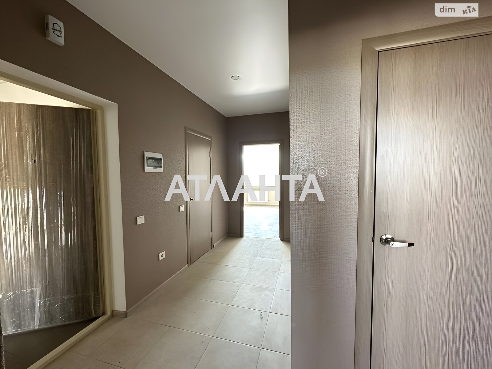 Продаж трикімнатної квартири в Авангарді,, фото 1 Продаж трикімнатної квартири в Авангарді,, фото 1