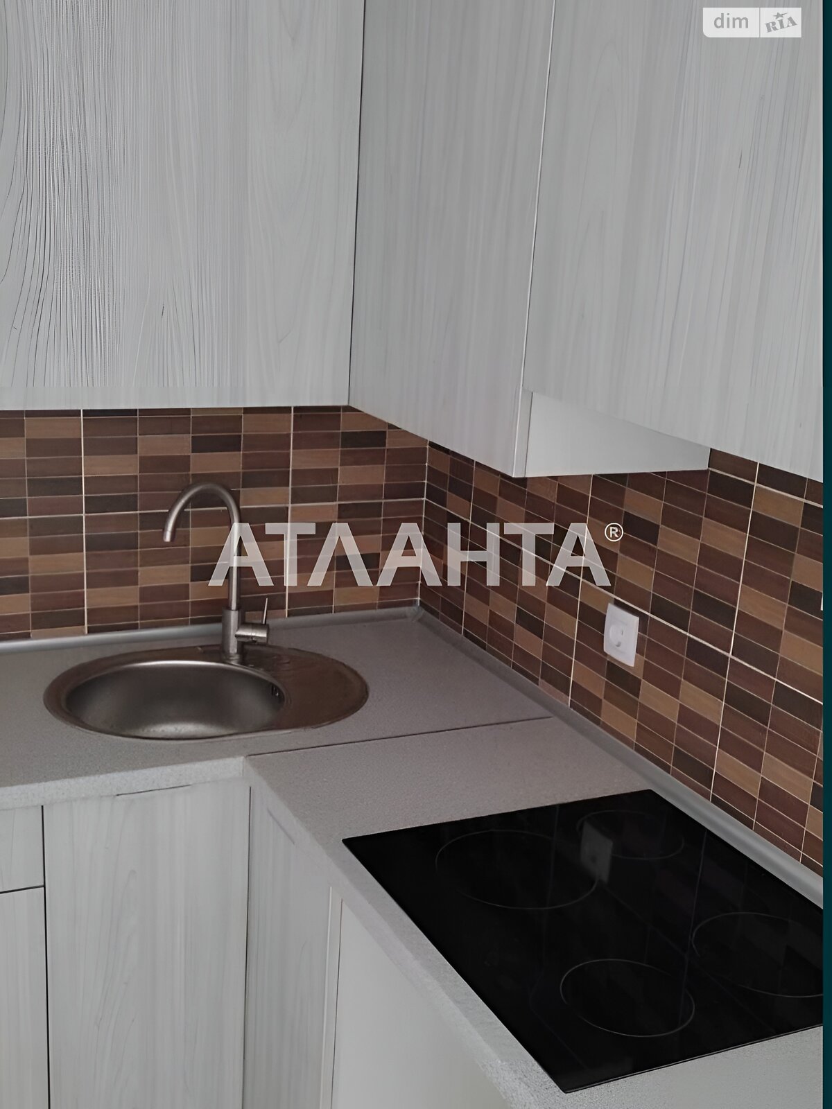 Продаж трикімнатної квартири в Авангарді,, фото 1 Продаж трикімнатної квартири в Авангарді,, фото 1