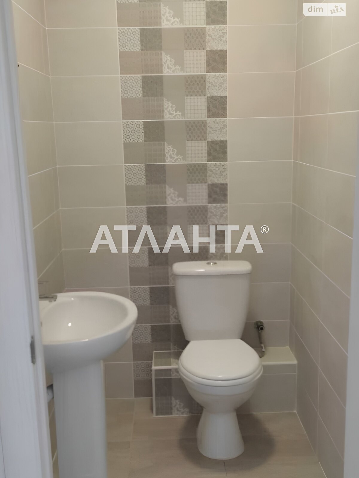 Продаж трикімнатної квартири в Авангарді,, фото 1 Продаж трикімнатної квартири в Авангарді,, фото 1