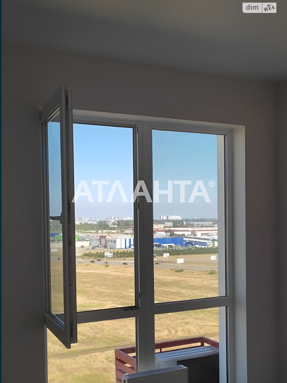 Продаж трикімнатної квартири в Авангарді,, фото 1 Продаж трикімнатної квартири в Авангарді,, фото 1