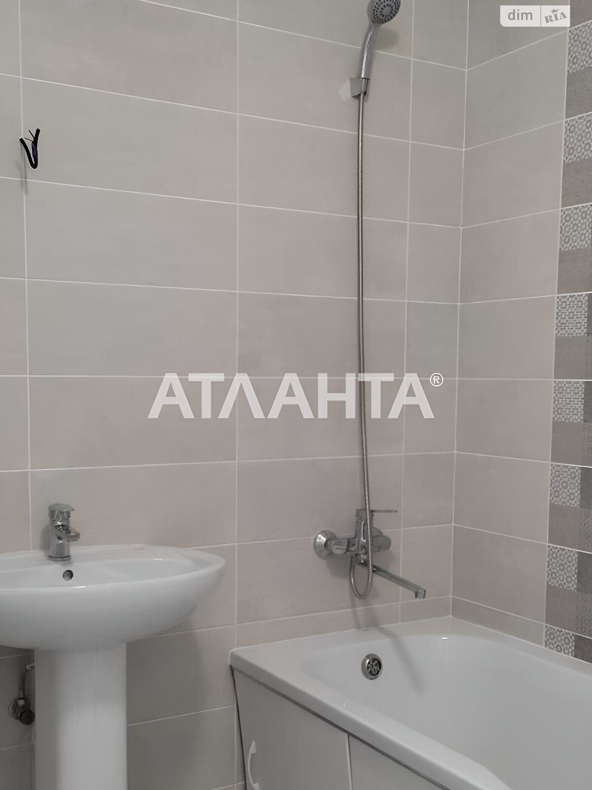 Продаж трикімнатної квартири в Авангарді,, фото 1 Продаж трикімнатної квартири в Авангарді,, фото 1