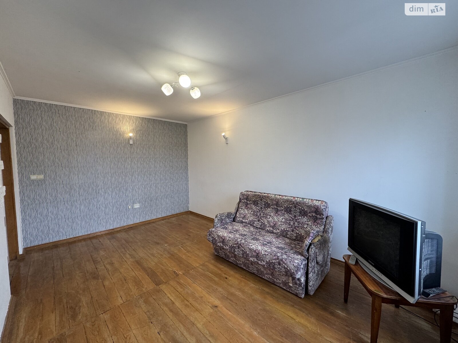 Продажа трехкомнатной квартиры в Баре, на ул. Гончарная 21, фото 1