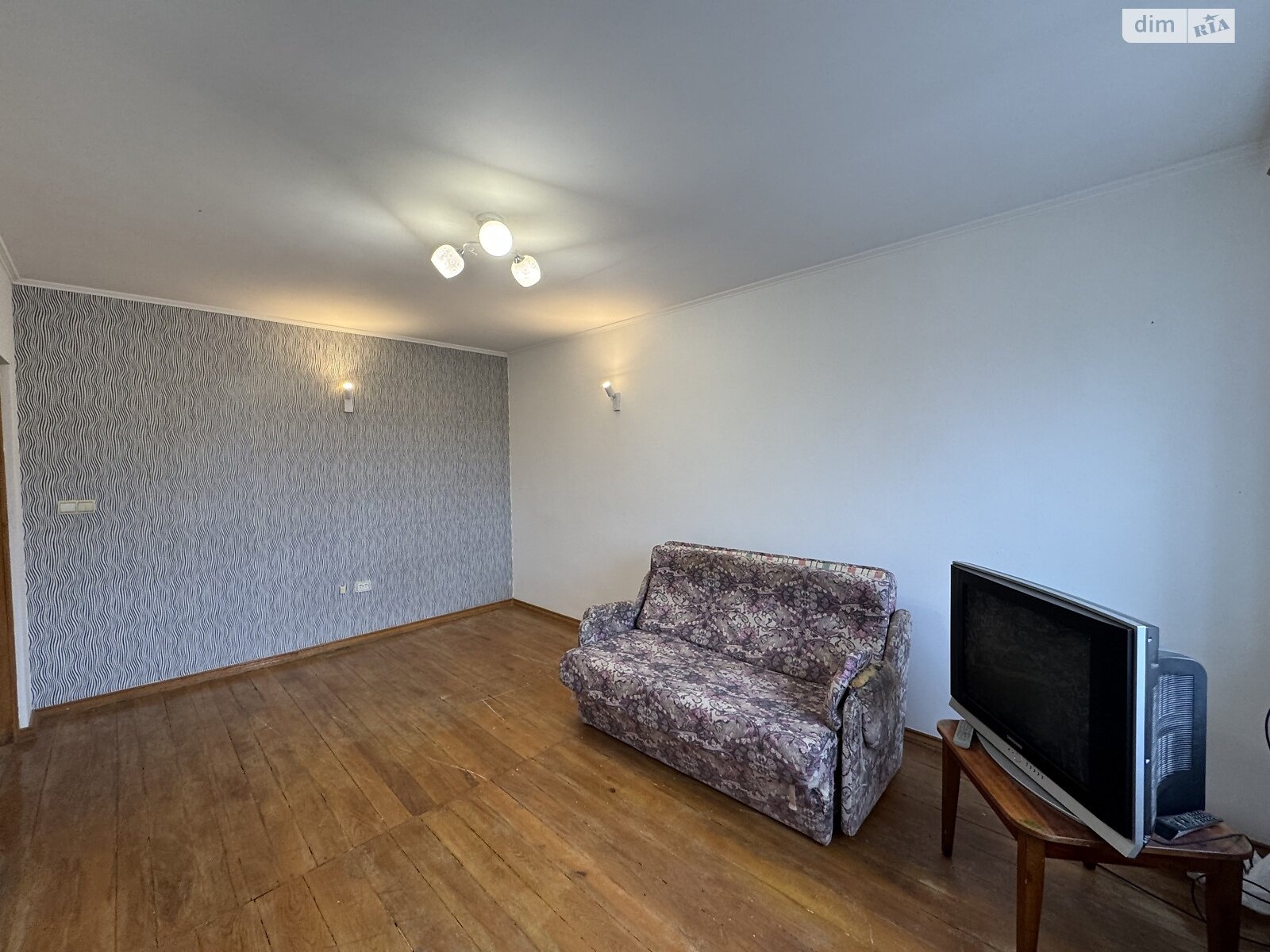 Продажа трехкомнатной квартиры в Баре, на ул. Гончарная 21, фото 1