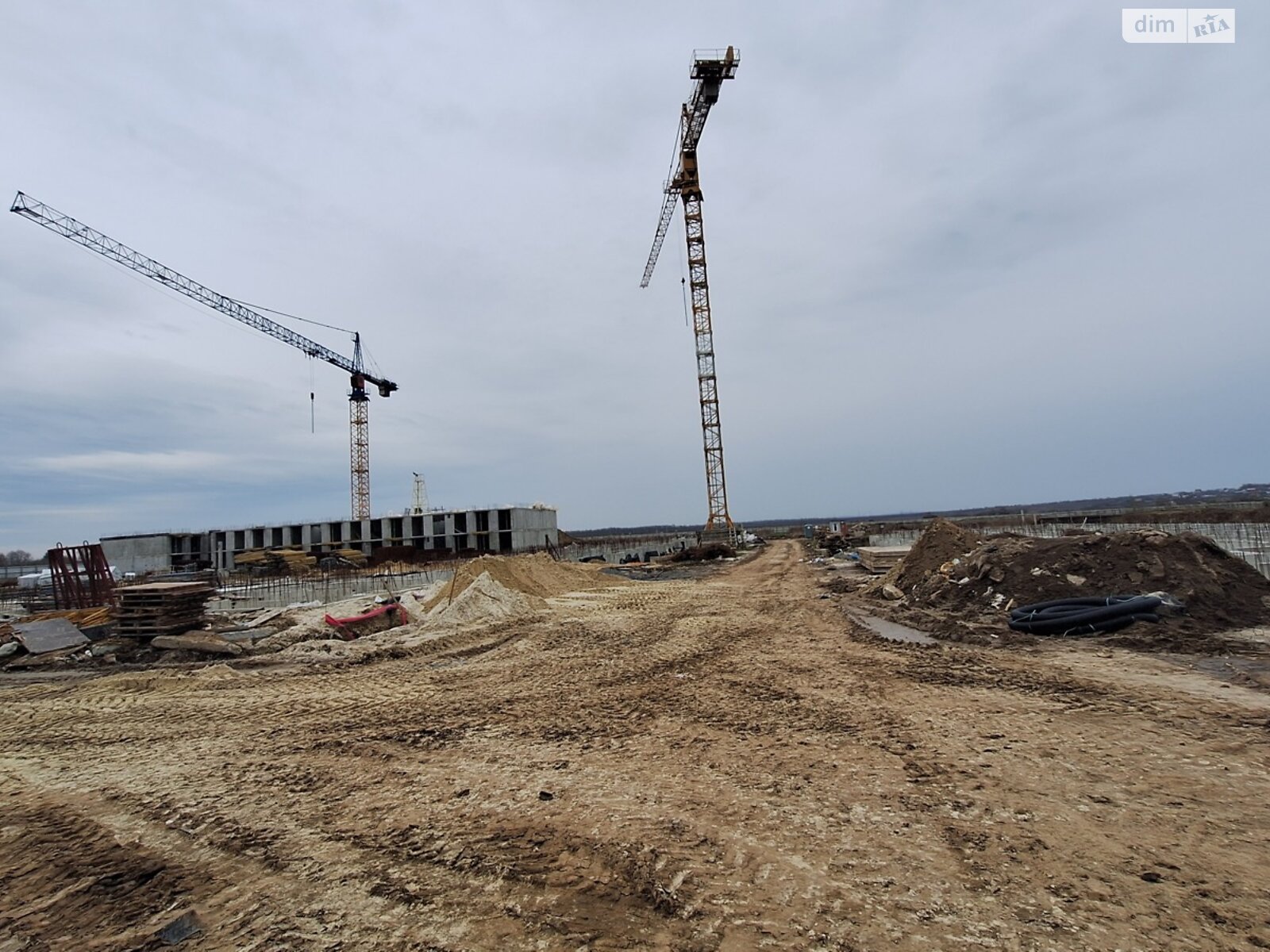 Продаж трикімнатної квартири в Басівці, на дор. Кільцева, фото 1 Продаж трикімнатної квартири в Басівці, на дор. Кільцева, фото 1