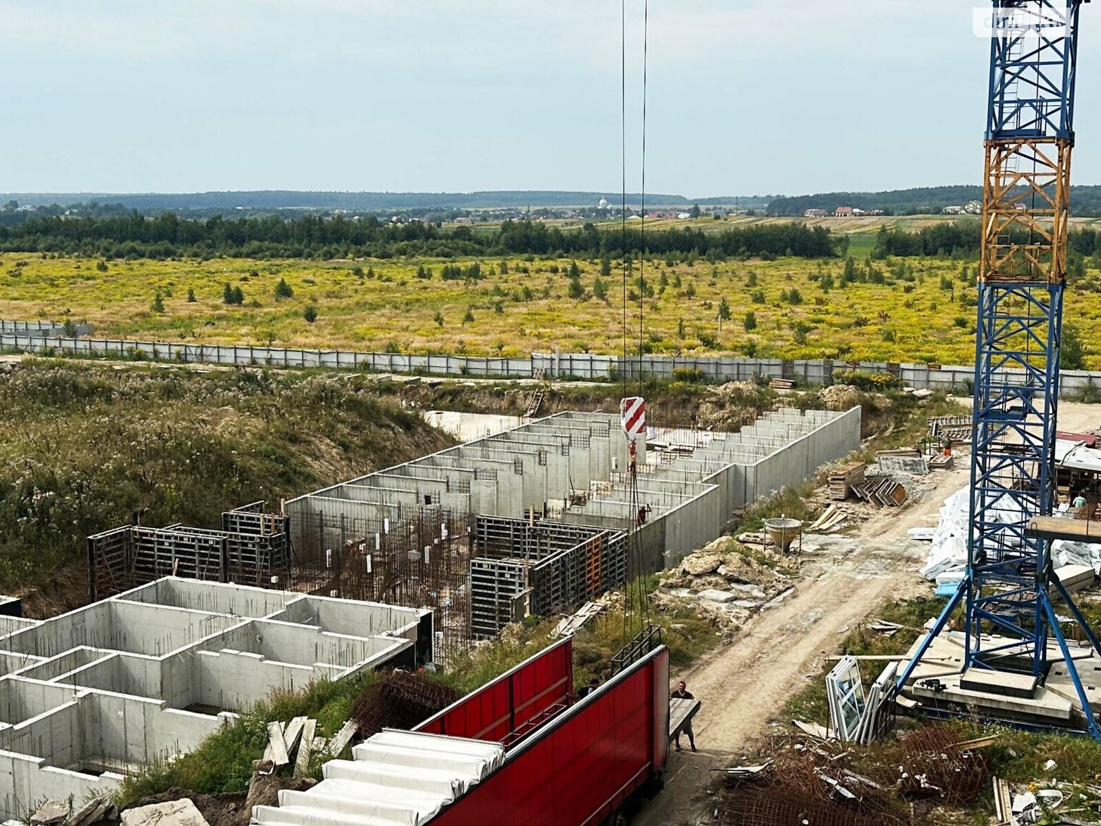 Продажа трехкомнатной квартиры в Басовке, на дор. Кольцевая, фото 1 Продажа трехкомнатной квартиры в Басовке, на дор. Кольцевая, фото 1