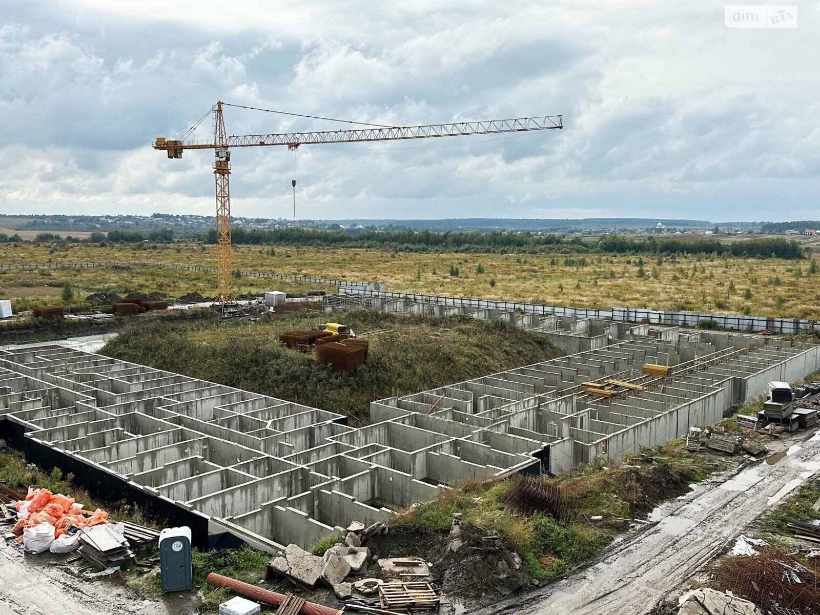 Продажа трехкомнатной квартиры в Басовке, на дор. Кольцевая, фото 1 Продажа трехкомнатной квартиры в Басовке, на дор. Кольцевая, фото 1