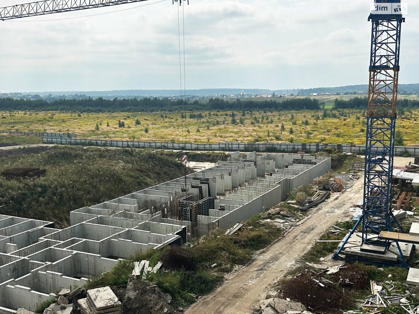 Продажа трехкомнатной квартиры в Басовке, на дор. Кольцевая, фото 1 Продажа трехкомнатной квартиры в Басовке, на дор. Кольцевая, фото 1