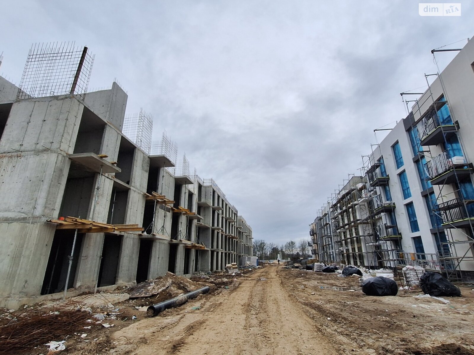 Продаж трикімнатної квартири в Басівці, на дор. Кільцева, фото 1 Продаж трикімнатної квартири в Басівці, на дор. Кільцева, фото 1