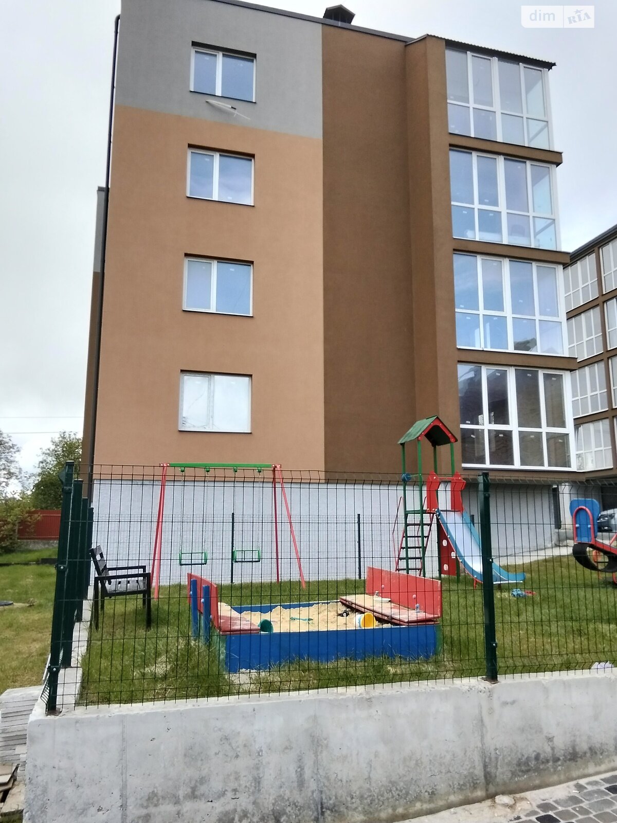 Продажа трехкомнатной квартиры в Байковцах, на ул. Братьев Мисулов 8Г, кв. 2, фото 1 Продажа трехкомнатной квартиры в Байковцах, на ул. Братьев Мисулов 8Г, кв. 2, фото 1