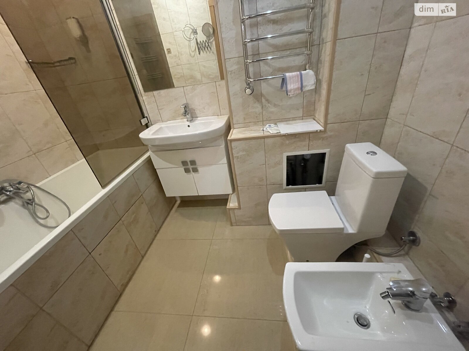 Продажа трехкомнатной квартиры в Белой Церкви, на бул. Александрийский 137, район ДНС фото 1 Продажа трехкомнатной квартиры в Белой Церкви, на бул. Александрийский 137, район ДНС фото 1