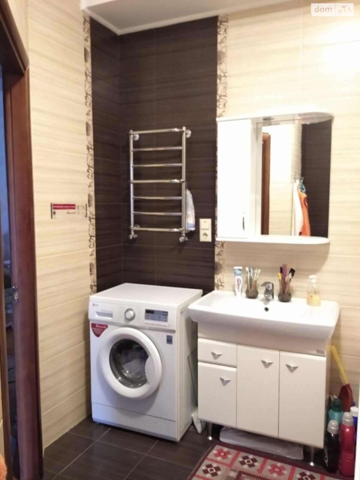 Продаж трикімнатної квартири в Білій Церкві, на шосе Сквирське 51, район ДНС фото 1 Продаж трикімнатної квартири в Білій Церкві, на шосе Сквирське 51, район ДНС фото 1