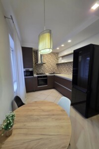 Продажа трехкомнатной квартиры в Белой Церкви, на ул. Василия Стуса, район ДНС фото 2