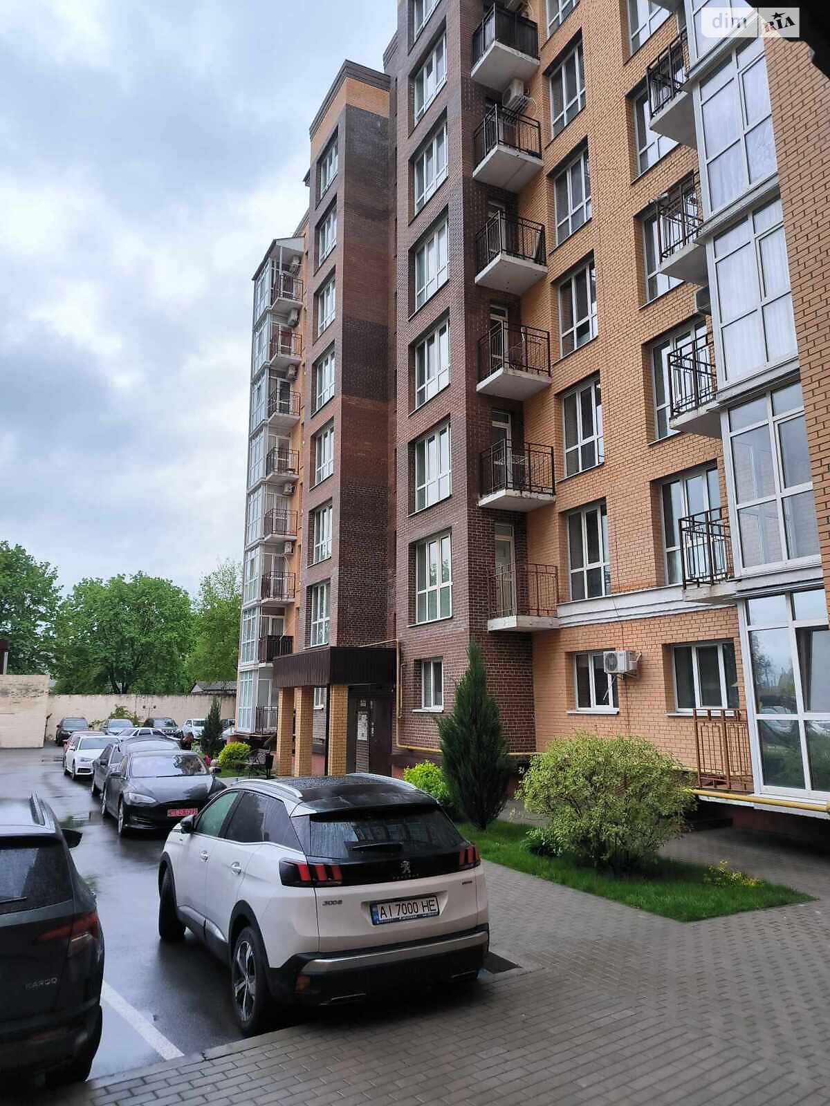 Продажа трехкомнатной квартиры в Белой Церкви, на ул. Зеленая 25, район ДНС фото 1