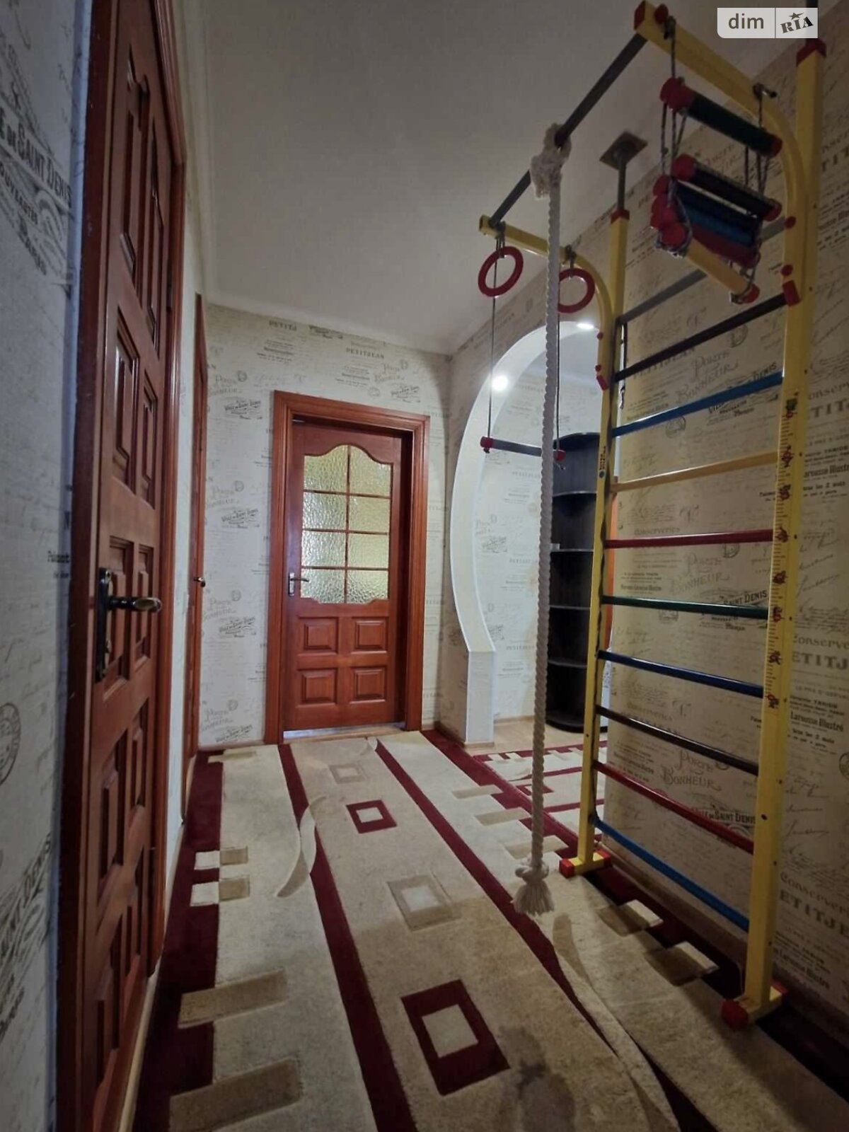 Продажа трехкомнатной квартиры в Белой Церкви, на ул. Фастовская 24, фото 1 Продажа трехкомнатной квартиры в Белой Церкви, на ул. Фастовская 24, фото 1