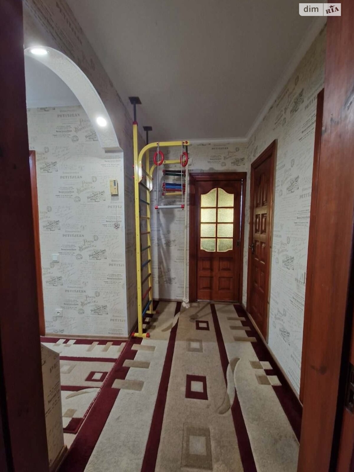 Продажа трехкомнатной квартиры в Белой Церкви, на ул. Фастовская 24, фото 1 Продажа трехкомнатной квартиры в Белой Церкви, на ул. Фастовская 24, фото 1