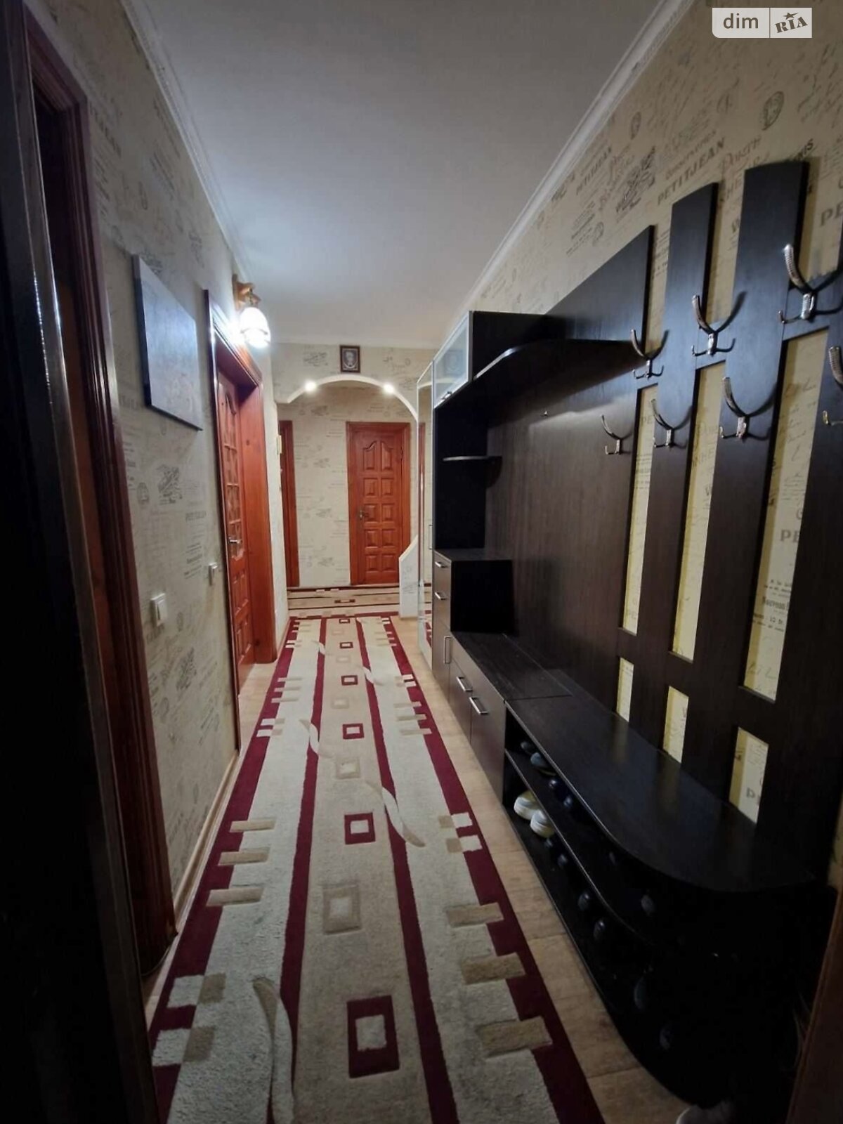 Продажа трехкомнатной квартиры в Белой Церкви, на ул. Фастовская 24, фото 1 Продажа трехкомнатной квартиры в Белой Церкви, на ул. Фастовская 24, фото 1
