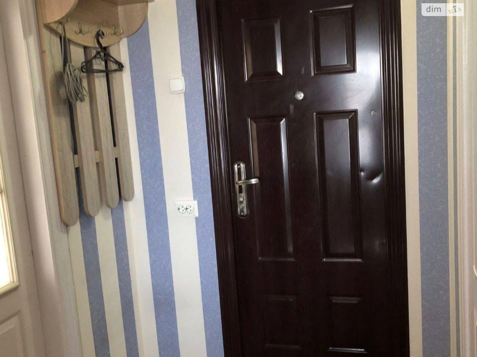 Продажа однокомнатной квартиры в Белой Церкви, на ул. Василия Симоненко 4, район Ж-д посёлок фото 1 Продажа однокомнатной квартиры в Белой Церкви, на ул. Василия Симоненко 4, район Ж-д посёлок фото 1