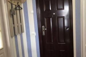 Продаж однокімнатної квартири в Білій Церкві, на вул. Василя Симоненка 4, район Залізничне селище фото 2