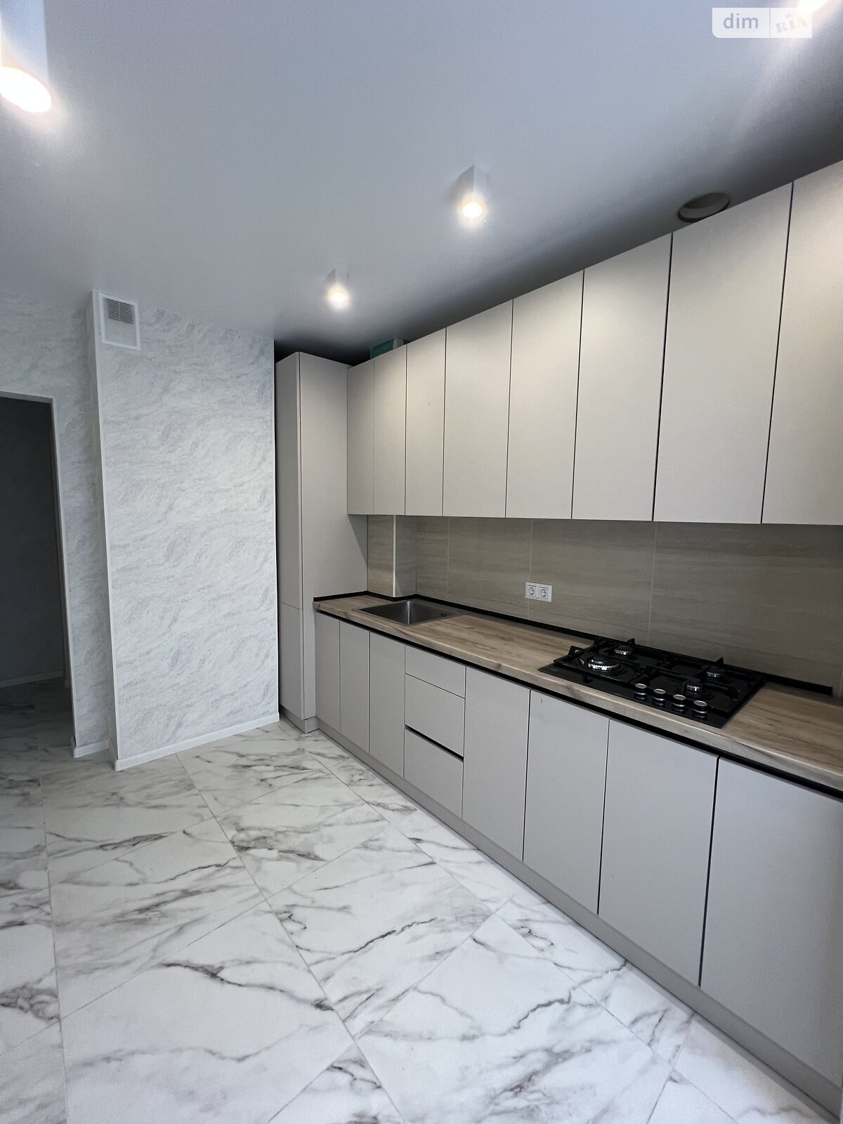 Продажа трехкомнатной квартиры в Белой Церкви, на шоссе Сквирское 216А, район Клиника фото 1 Продажа трехкомнатной квартиры в Белой Церкви, на шоссе Сквирское 216А, район Клиника фото 1
