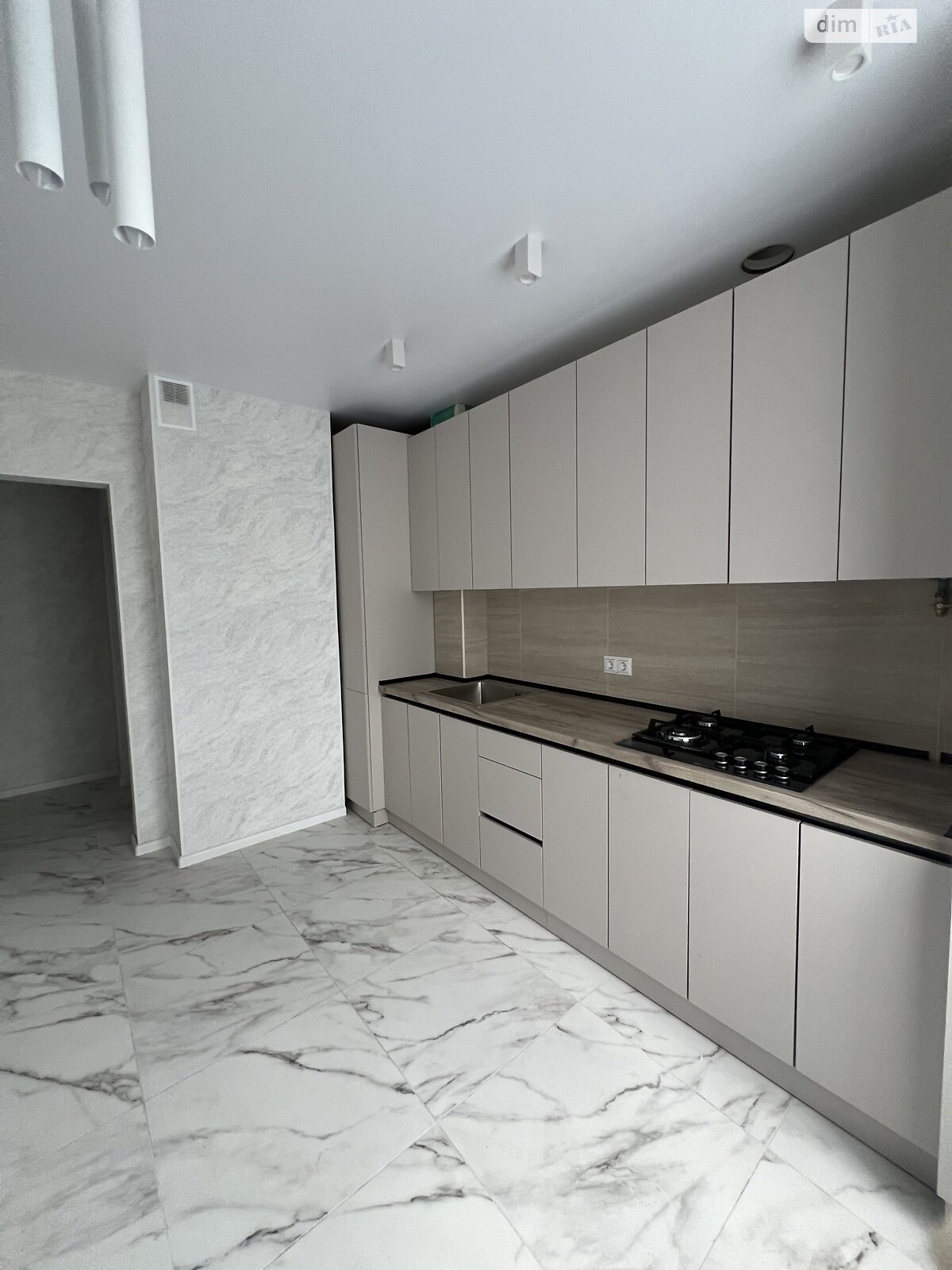 Продажа трехкомнатной квартиры в Белой Церкви, на шоссе Сквирское 216А, район Клиника фото 1 Продажа трехкомнатной квартиры в Белой Церкви, на шоссе Сквирское 216А, район Клиника фото 1