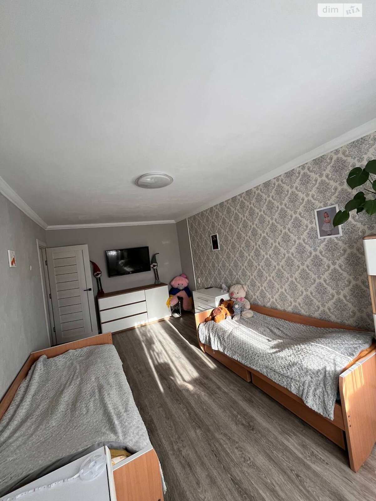 Продаж трикімнатної квартири в Білій Церкві, на вул. Волонтерська, район Піонерська фото 1