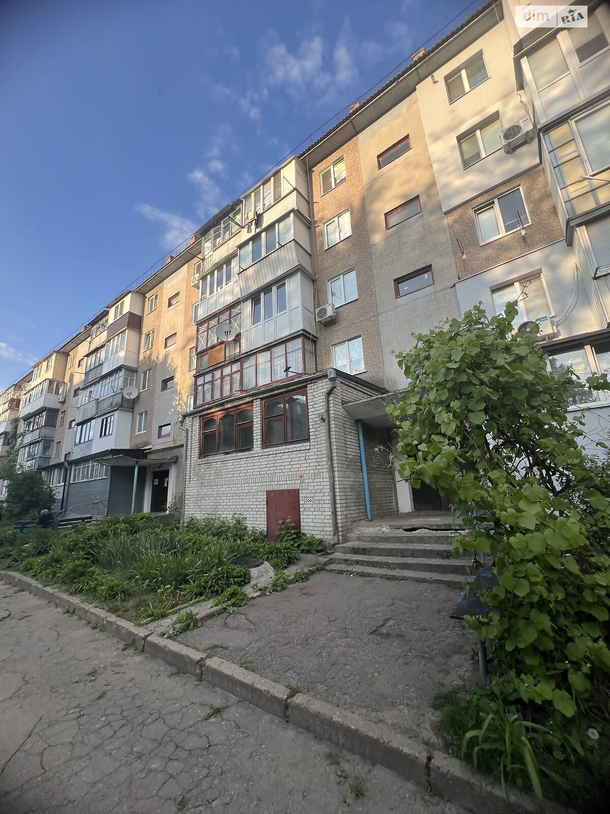 Продаж двокімнатної квартири в Білій Церкві, на вул. Січневого Прориву 9, район Піонерська фото 1 Продаж двокімнатної квартири в Білій Церкві, на вул. Січневого Прориву 9, район Піонерська фото 1