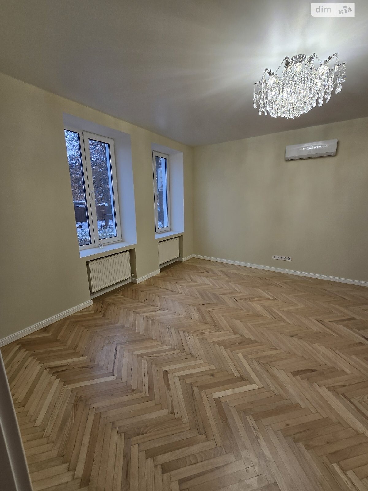 Продаж трикімнатної квартири в Білій Церкві, на пл. Торгова 1/11, район Центр фото 1 Продаж трикімнатної квартири в Білій Церкві, на пл. Торгова 1/11, район Центр фото 1