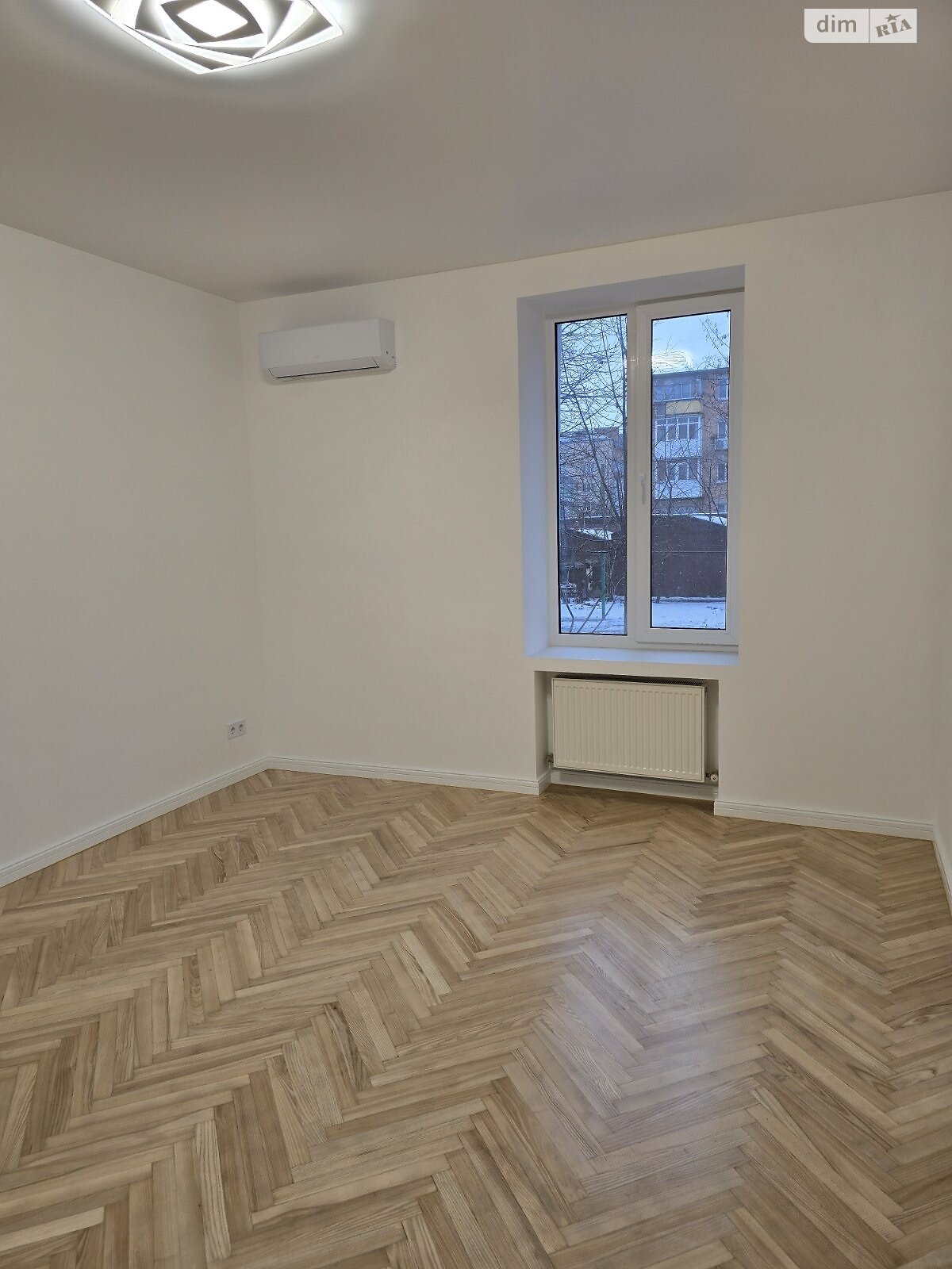 Продаж трикімнатної квартири в Білій Церкві, на пл. Торгова 1/11, район Центр фото 1 Продаж трикімнатної квартири в Білій Церкві, на пл. Торгова 1/11, район Центр фото 1