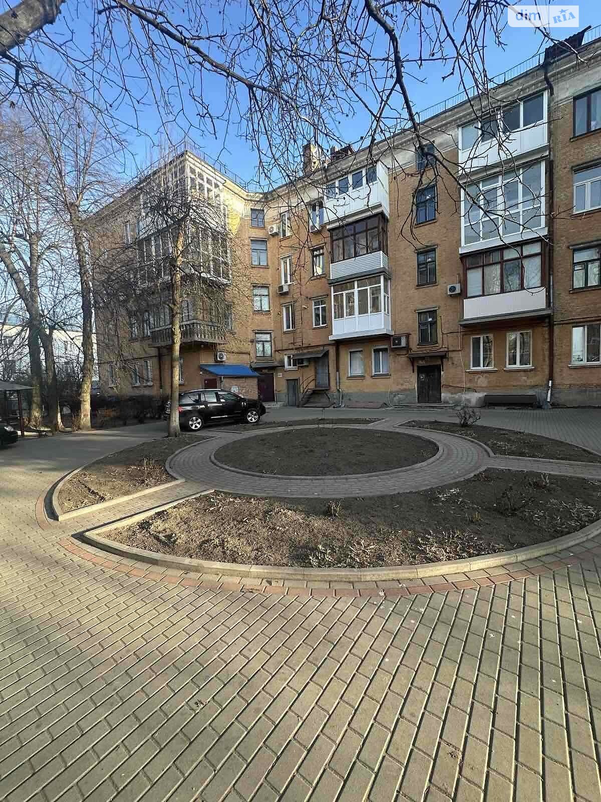 Продажа трехкомнатной квартиры в Белой Церкви, на пл. Торговая, район Центр фото 1 Продажа трехкомнатной квартиры в Белой Церкви, на пл. Торговая, район Центр фото 1