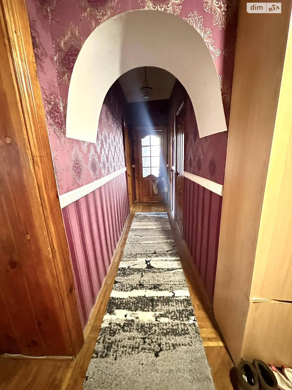Продажа трехкомнатной квартиры в Белой Церкви, на пл. Торговая, район Центр фото 1 Продажа трехкомнатной квартиры в Белой Церкви, на пл. Торговая, район Центр фото 1