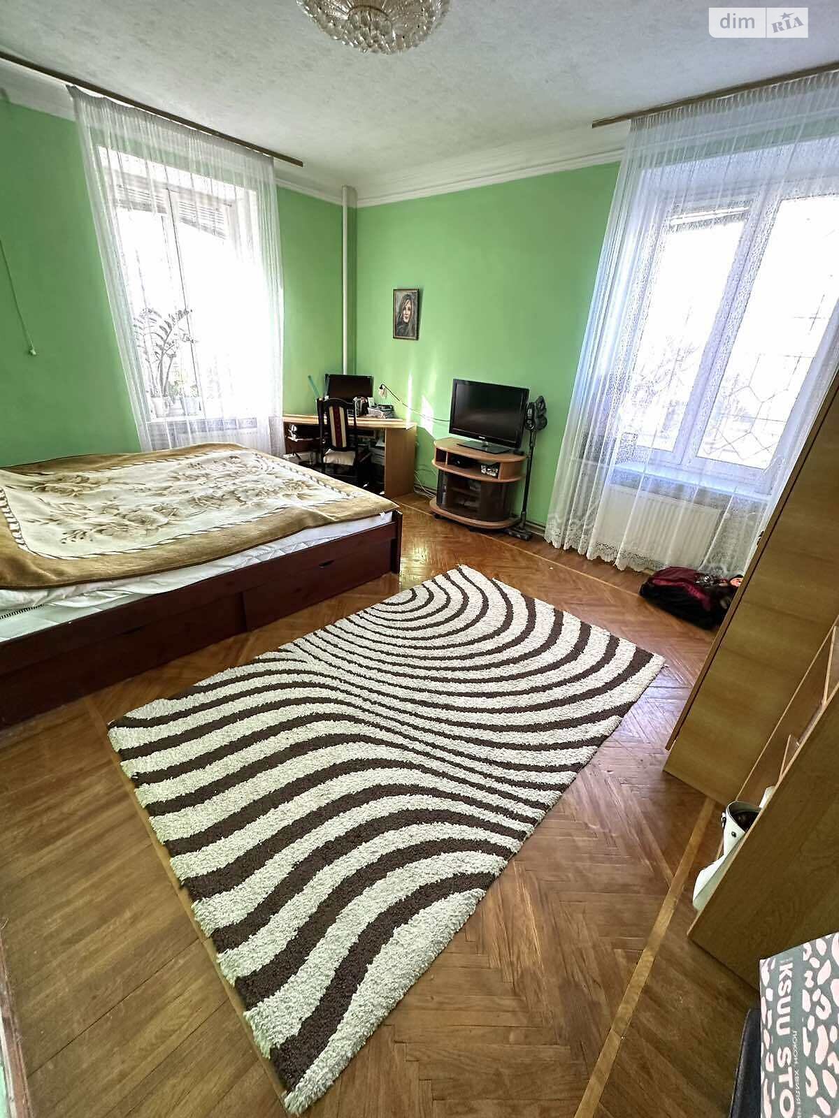 Продажа трехкомнатной квартиры в Белой Церкви, на пл. Торговая, район Центр фото 1 Продажа трехкомнатной квартиры в Белой Церкви, на пл. Торговая, район Центр фото 1