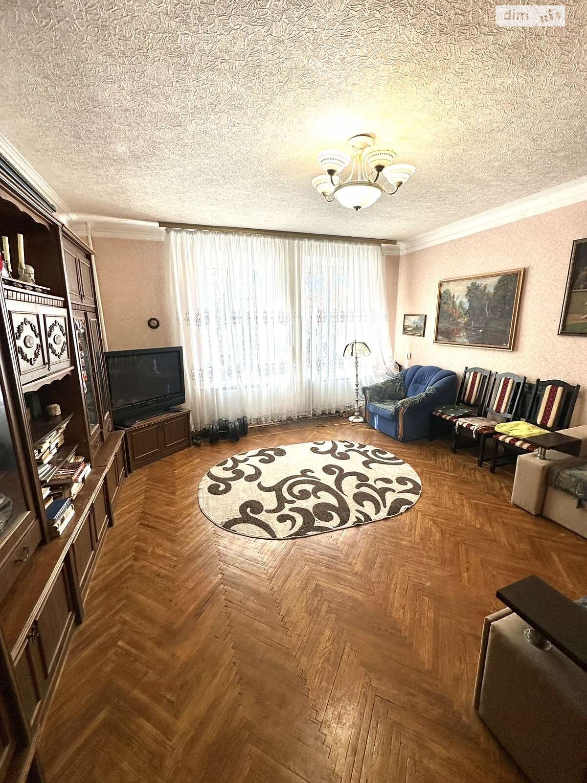 Продаж трикімнатної квартири в Білій Церкві, на пл. Торгова, район Центр фото 1 Продаж трикімнатної квартири в Білій Церкві, на пл. Торгова, район Центр фото 1