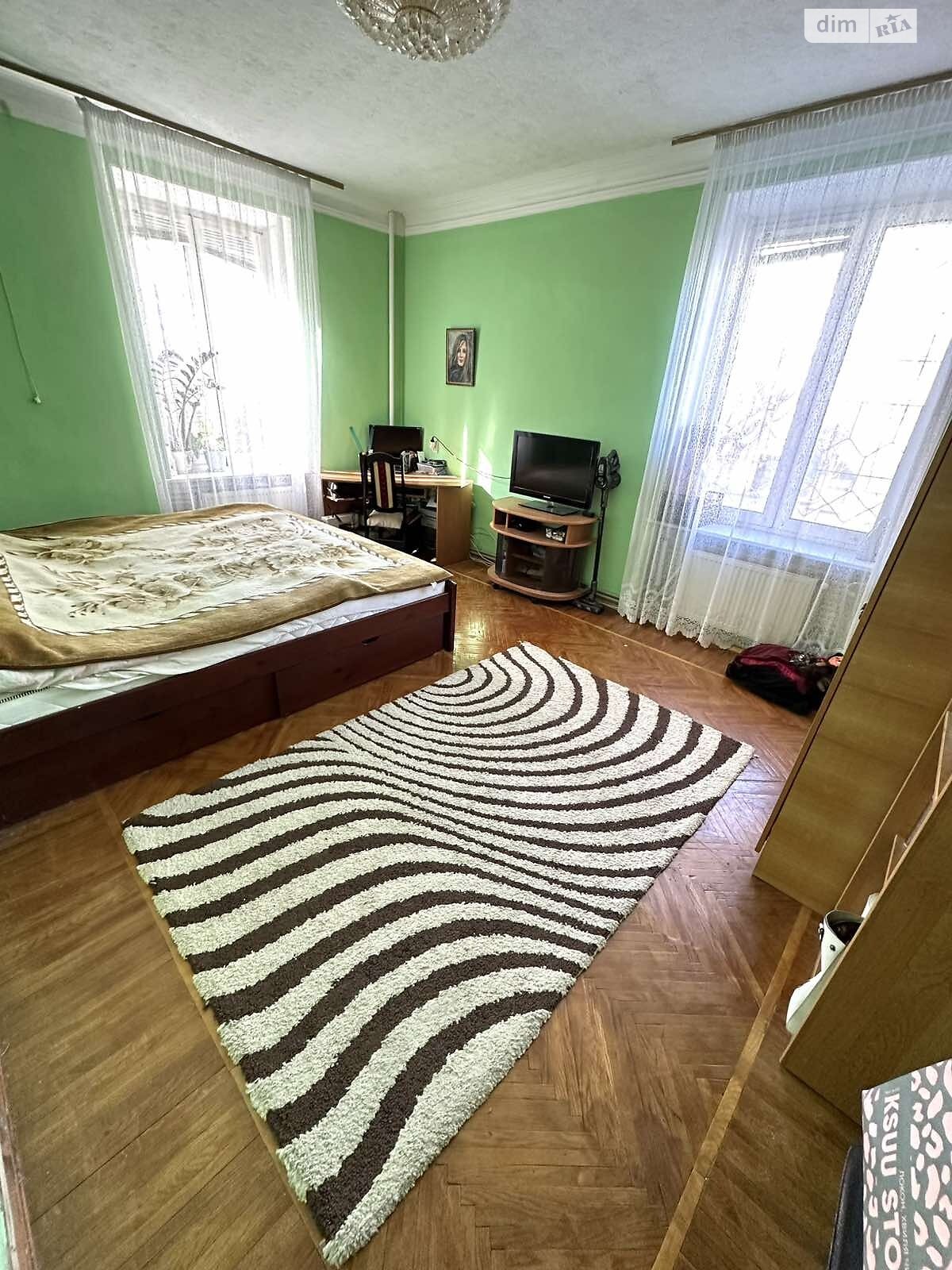 Продаж трикімнатної квартири в Білій Церкві, на пл. Торгова, район Центр фото 1 Продаж трикімнатної квартири в Білій Церкві, на пл. Торгова, район Центр фото 1