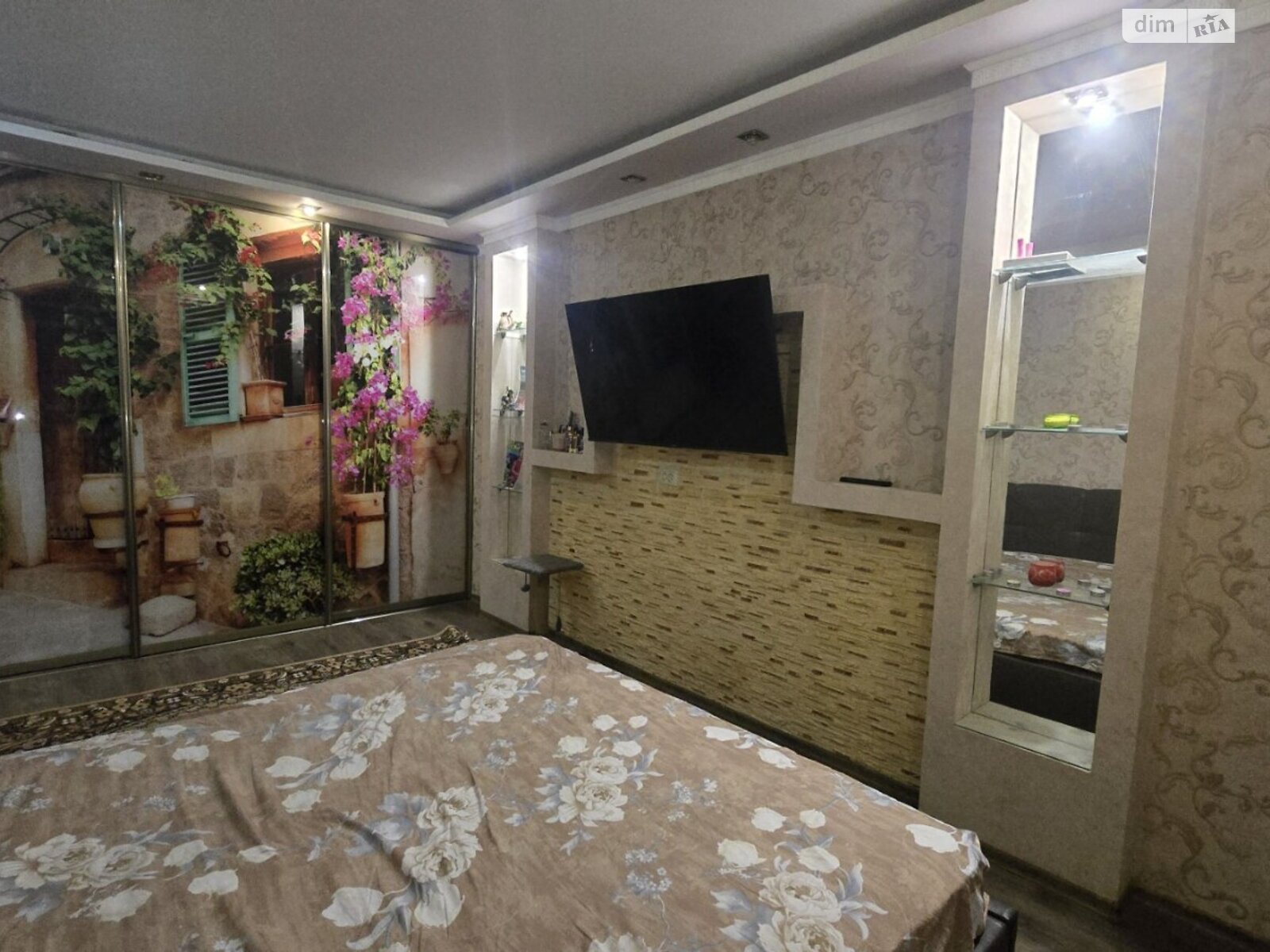 Продажа двухкомнатной квартиры в Белой Церкви, на ул. Василия Симоненко 3, район Центр фото 1 Продажа двухкомнатной квартиры в Белой Церкви, на ул. Василия Симоненко 3, район Центр фото 1