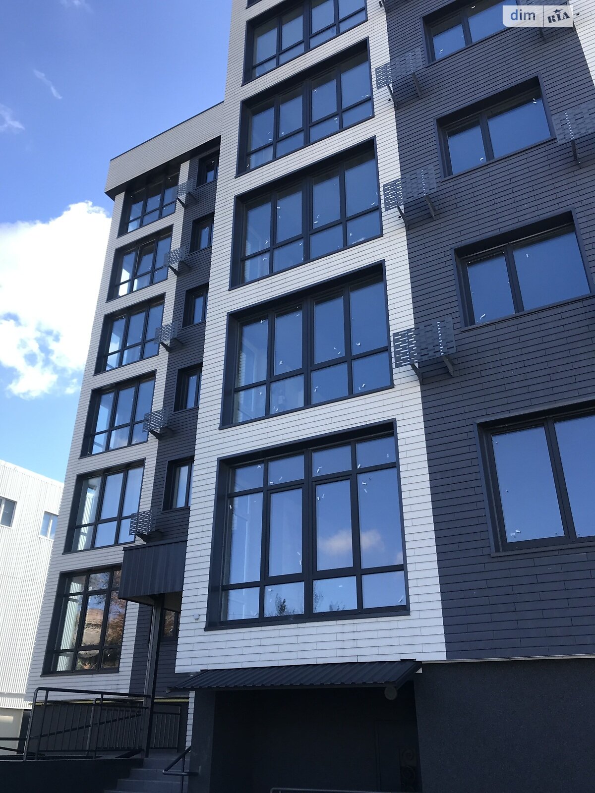 Продажа трехкомнатной квартиры в Белой Церкви, на 1-й пер. Водопойный 13Б, район Центр фото 1 Продажа трехкомнатной квартиры в Белой Церкви, на 1-й пер. Водопойный 13Б, район Центр фото 1